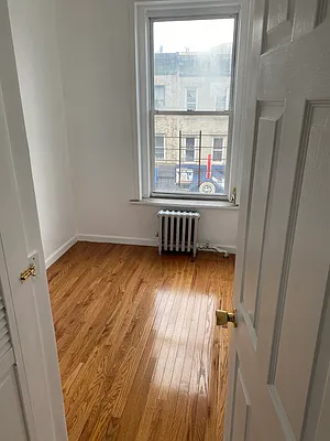 Rented by Gur Altberg, LREB | media 6