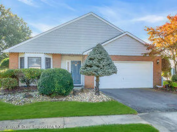 30 Hansom Lane, Marlboro, NJ 07746