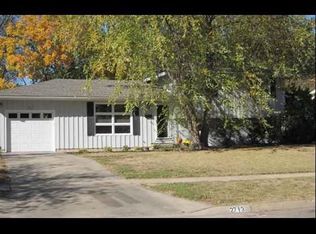 2713 SW McAlister Ave, Topeka, KS 66614