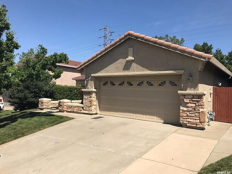 1st image of 607 Hillswick Cir