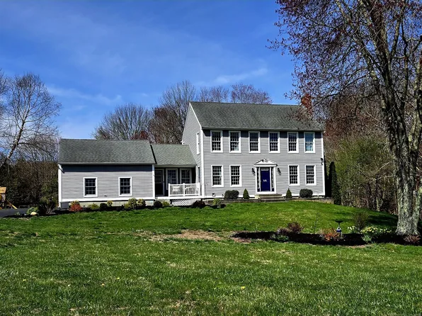 10 Heatherwood Drive, Colchester, CT 06415