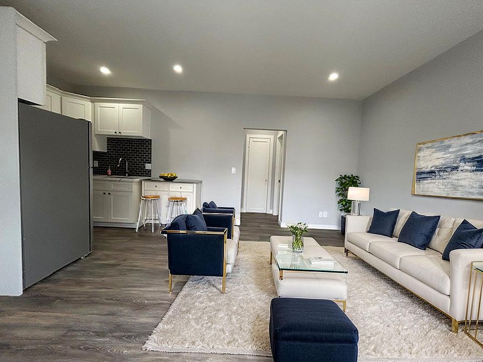 1st image of 1517 W 12th Pl #3