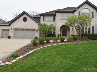 3107 Turnberry Rd, St Charles, IL 60174