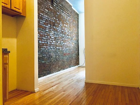 5th image of 238 W 20th St APT 1A