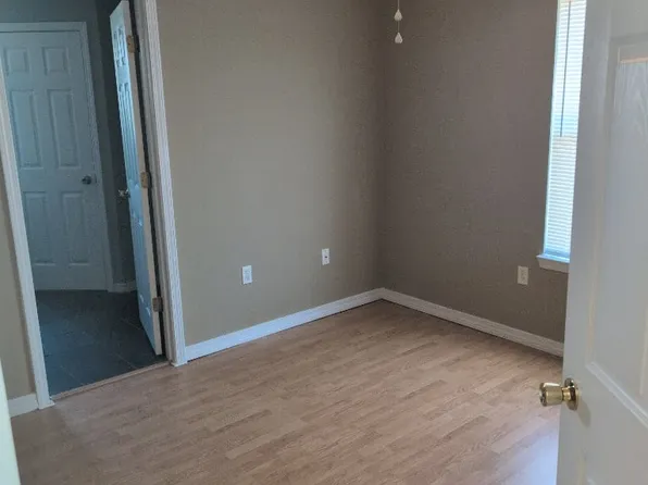 295 Limestone Cir, Crestview, FL 32539
