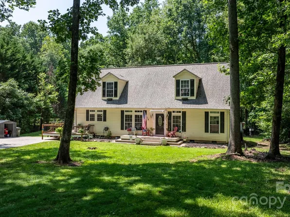 7648 Forest Oak Dr, Denver, NC 28037