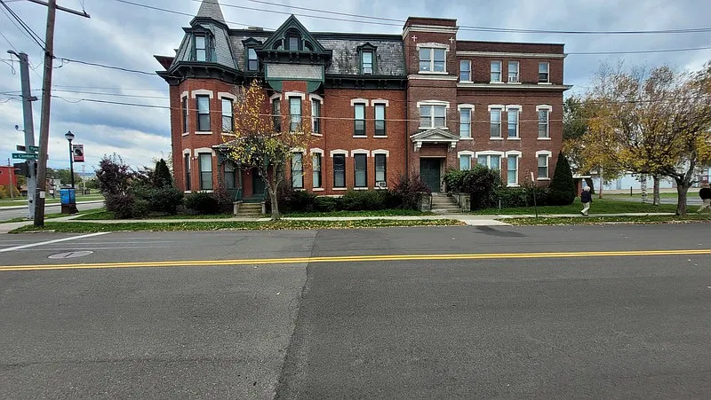 1 bed, 1000 sqft, $900 — Photo 4