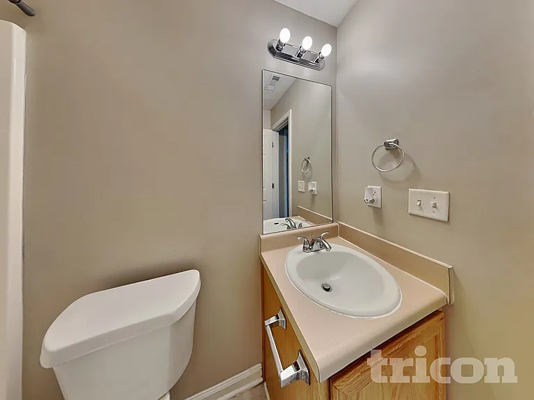 517 Cathedral Dr — Photo 16