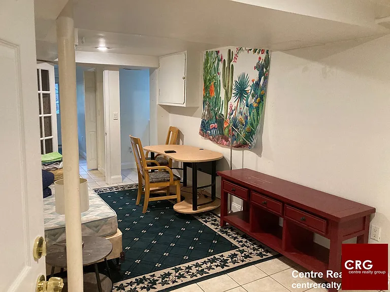 122 Westbourne Ter #1 — Photo 5