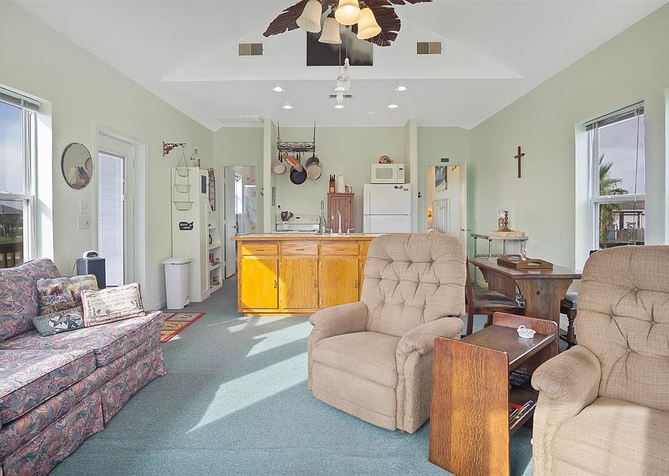 910 Meynig Dr, Crystal Beach, TX 77650 MLS 81706516 Zillow