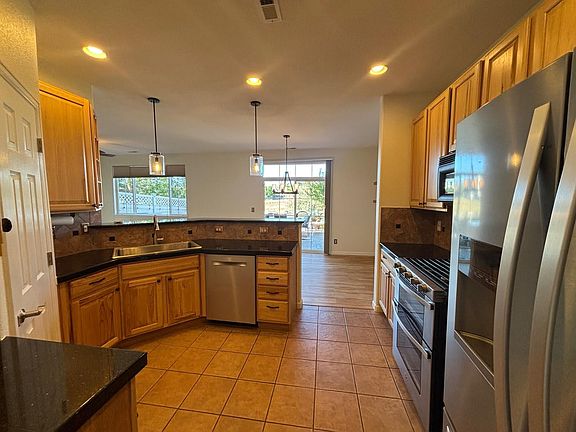 Full Kitchen with updated appliances