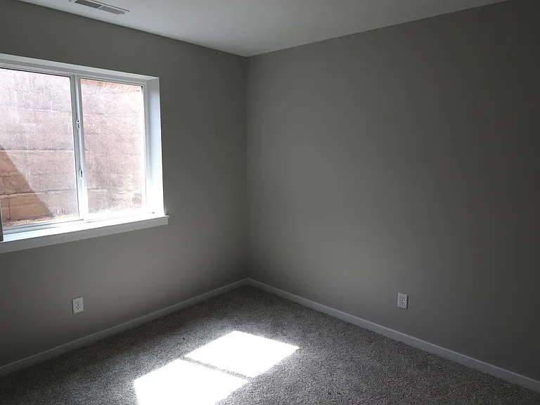 249-251 Capstone Dr — Photo 5