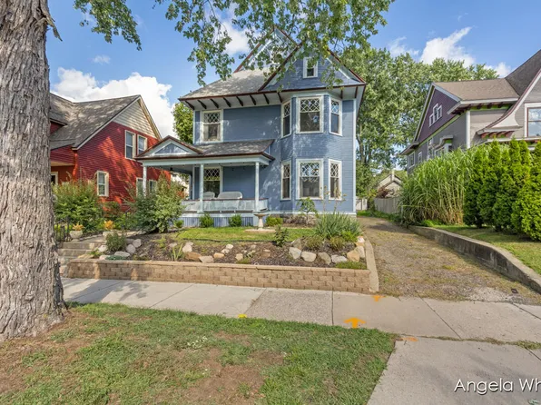 710 College Ave SE, Grand Rapids, MI 49503