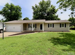 110 S Bend Rd, Lebanon, MO 65536