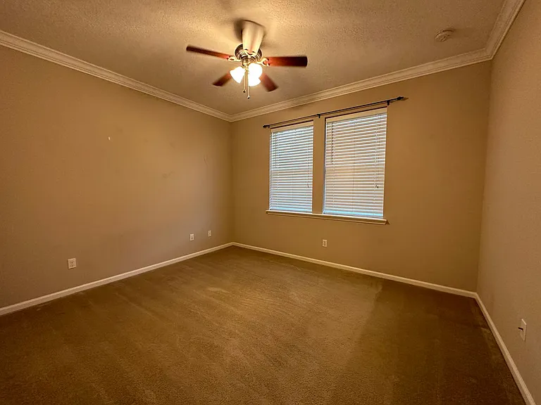 12173 Hatherden Ct — Photo 20