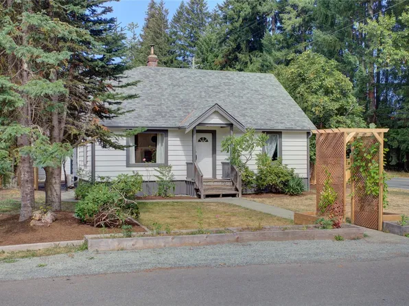 6810 3rd St, Cowichan Valley, BC V0R 1Y0
