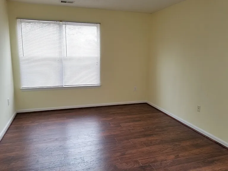 2800 Clear Shot Dr #5 — Photo 8