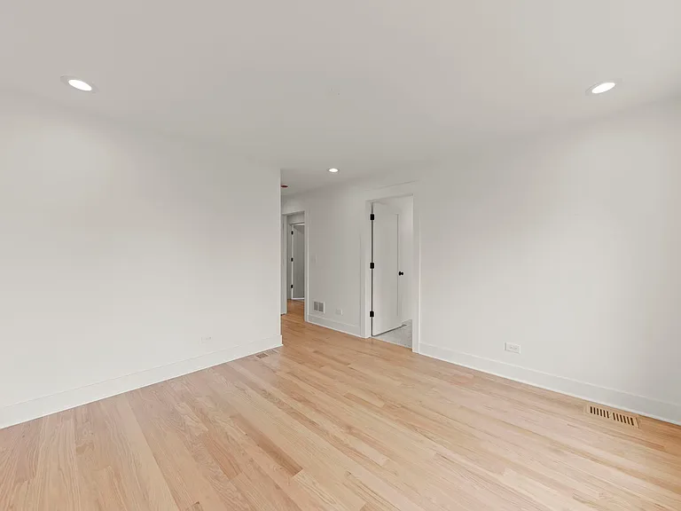 118 N President St — Photo 22