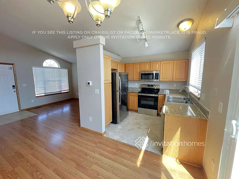 8736 Greengrass Way — Photo 6