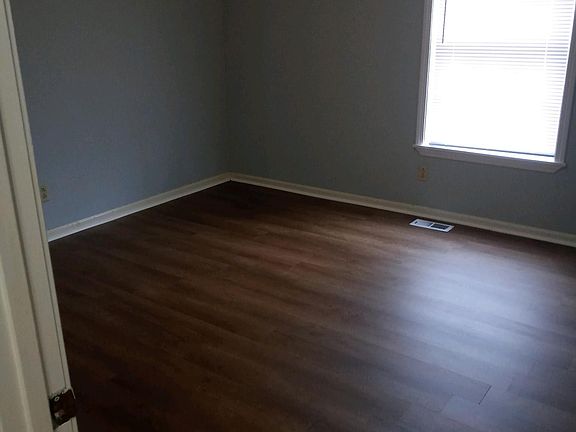 2nd image of 512 Anniston Dr