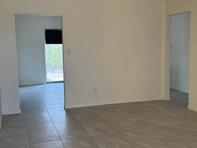 8576 E 39th Pl — Photo 3