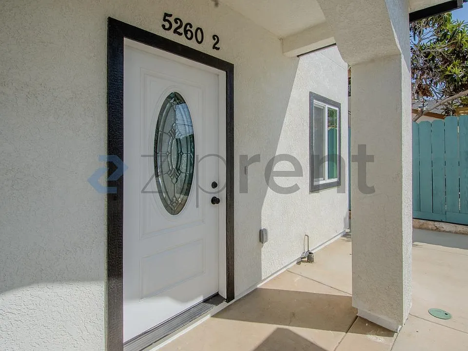 5260 Groveland Dr #2
