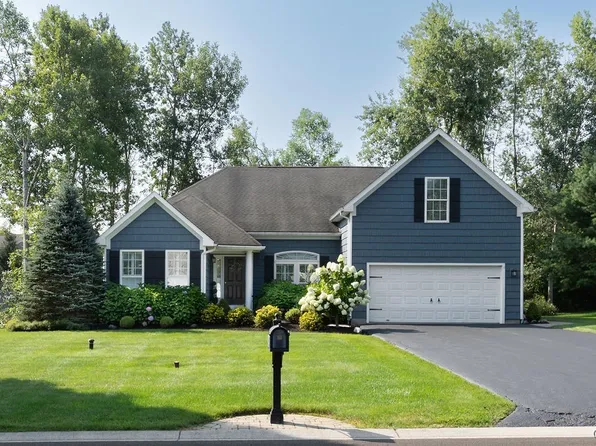 3192 Greenleafe Dr N, Phoenix, NY 13135
