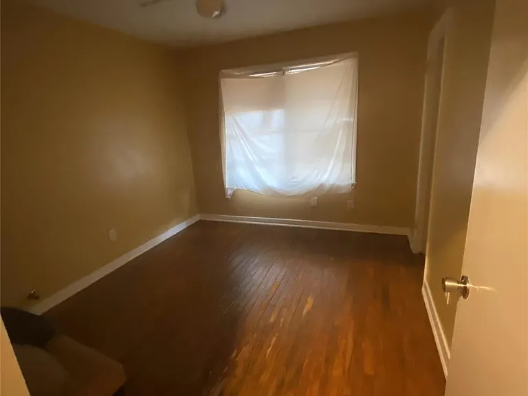 2504 Pennington St — Photo 4