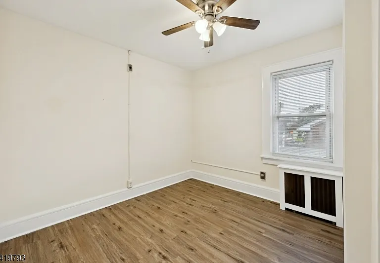 289 Hilton Ave — Photo 15