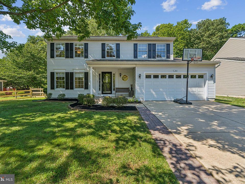 1st image of 204 Cherry Hill Ln
