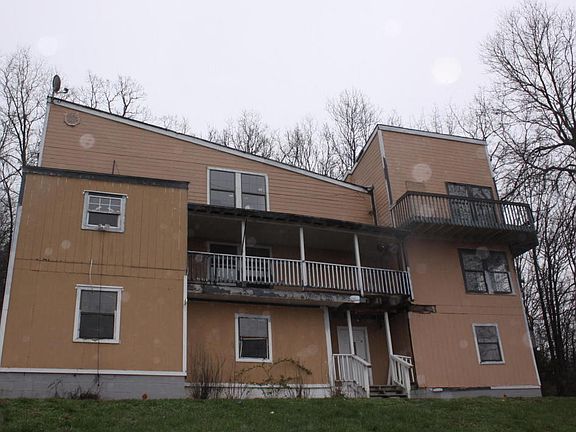 4th image of 305 Blue Spruce Ln