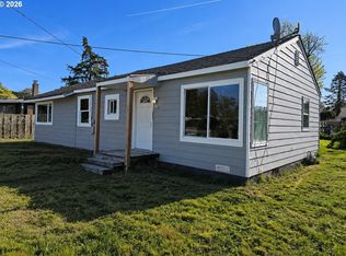 932 SW Swift Ave, Mill City, OR 97360