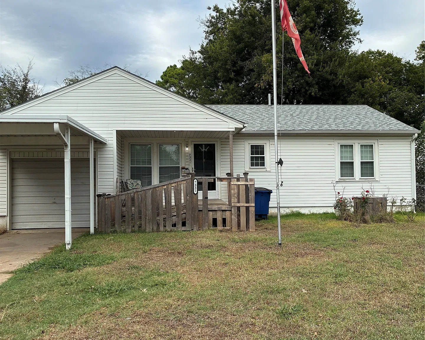 3 bed, 1.0 bath, 1032 sqft, $1,375 — Photo 1