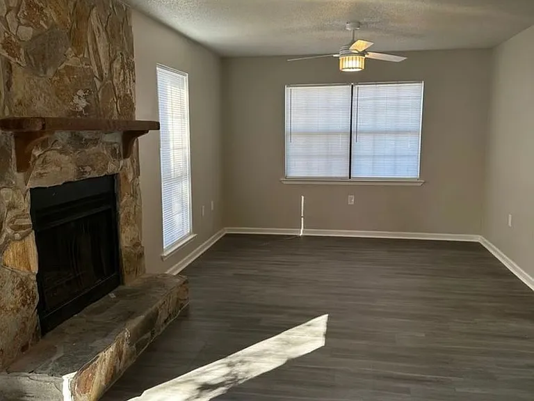 1000 Bacon Rd — Photo 4