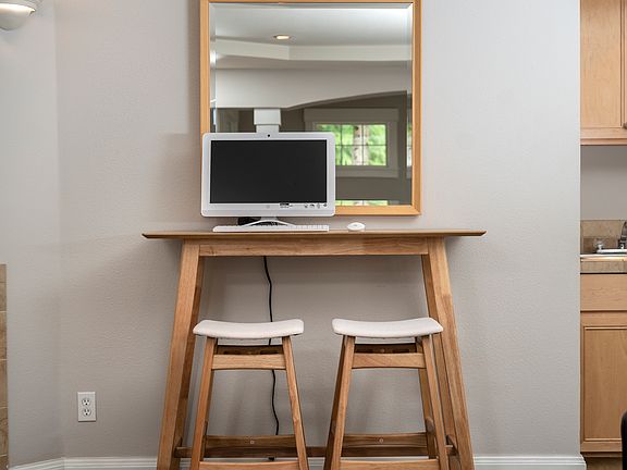 Cabana Resident Tech Station