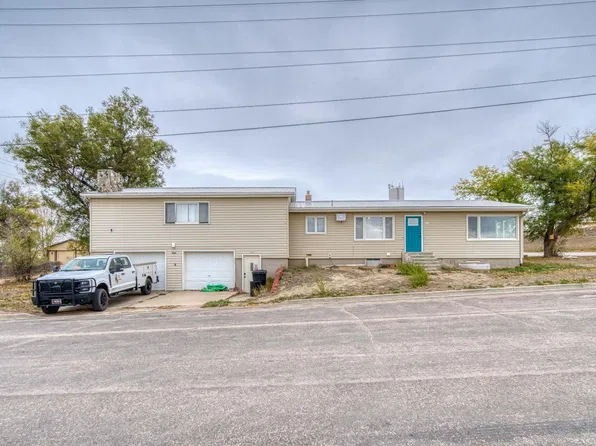 312 E Weston St, Moorcroft, WY 82721