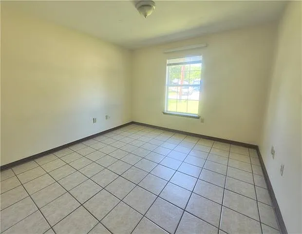 1731 Mary Dr — Photo 7