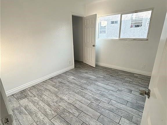 3rd image of 229 W 70th St