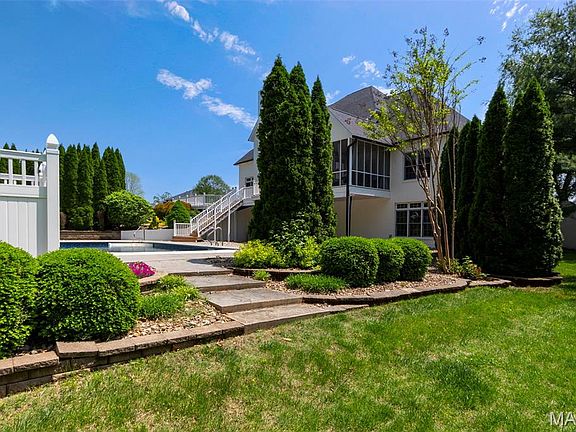5th image of 280 Hilltop Meadows Dr