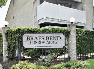 8243 Creekbend Dr #8243, Houston, TX 77071