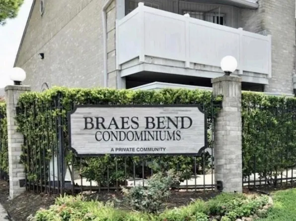 8243 Creekbend Dr #8243, Houston, TX 77071