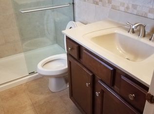 8 Singing Pines Dr, Florissant, MO 63033