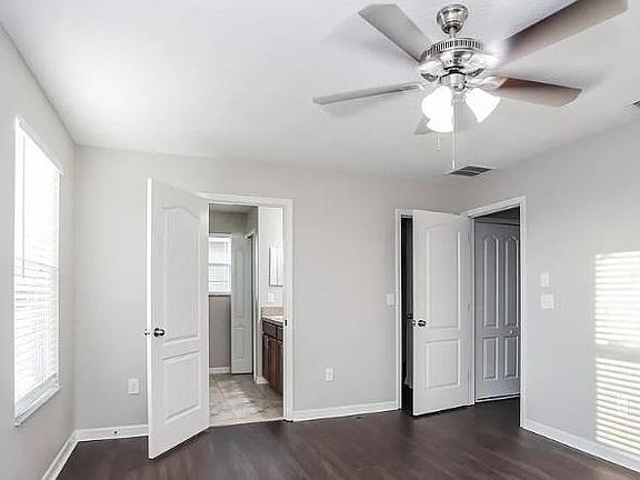 4th image of 1049 Seminole Sky Dr #1
