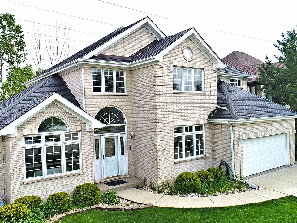 1st image of 951 Carlow Dr
