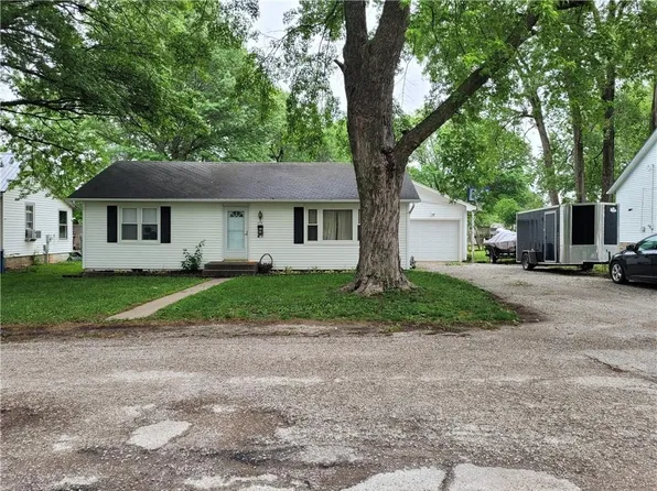 510 S Russell St, Odessa, MO 64076