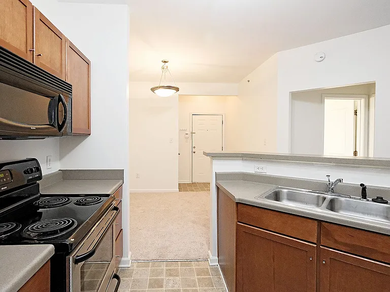 745 Walker Sq #3D — Photo 6