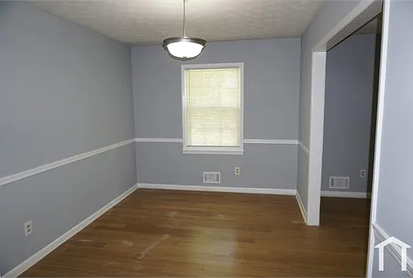 1303 Burbank Trl — Photo 12