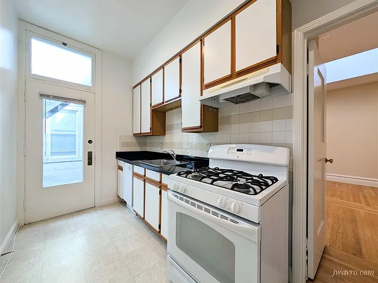 1534 Taylor St #5 — Photo 5