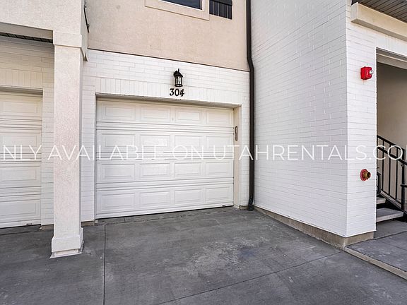 5th image of 1922 N 3330 W
