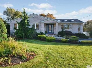 12 Craig Rd, Islip Terrace, NY 11752